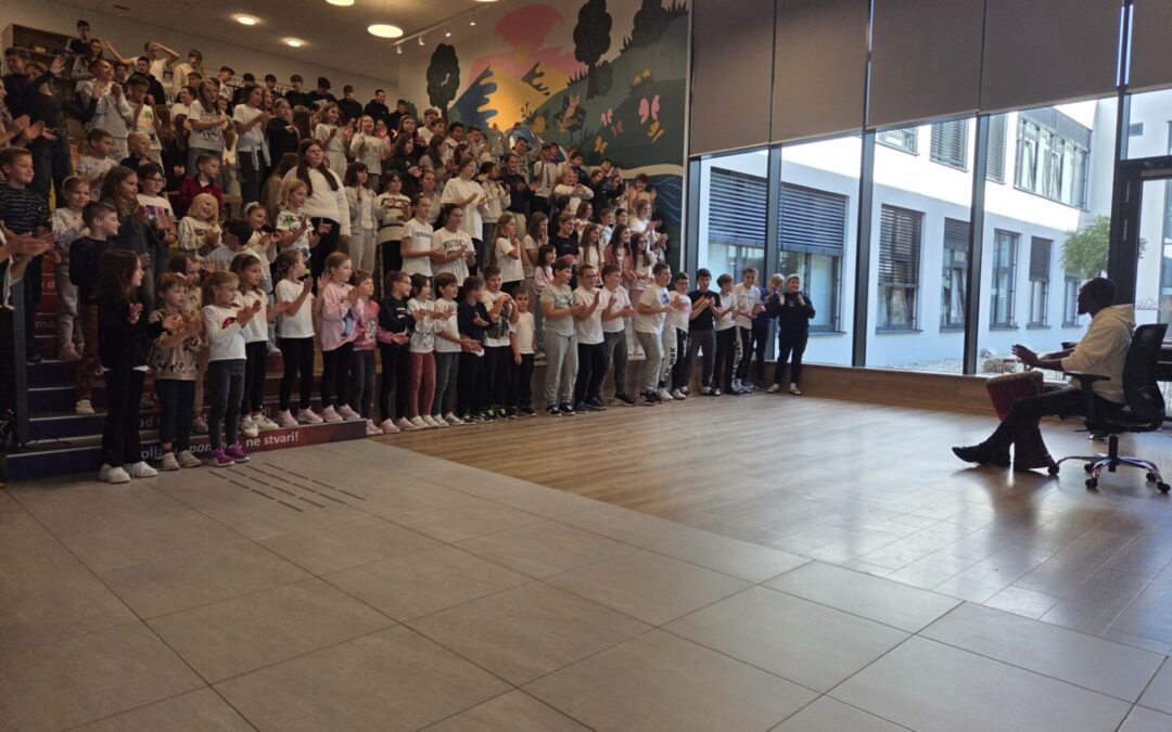 Kako bubanj kaže: Plesali smo i pjevali u ritmu djembe bubnja